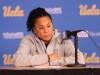 Cómo Dawn Staley de Carolina del Sur ayudó a la estrella de UCLA Lauren Betts en su viaje hacia la salud mental