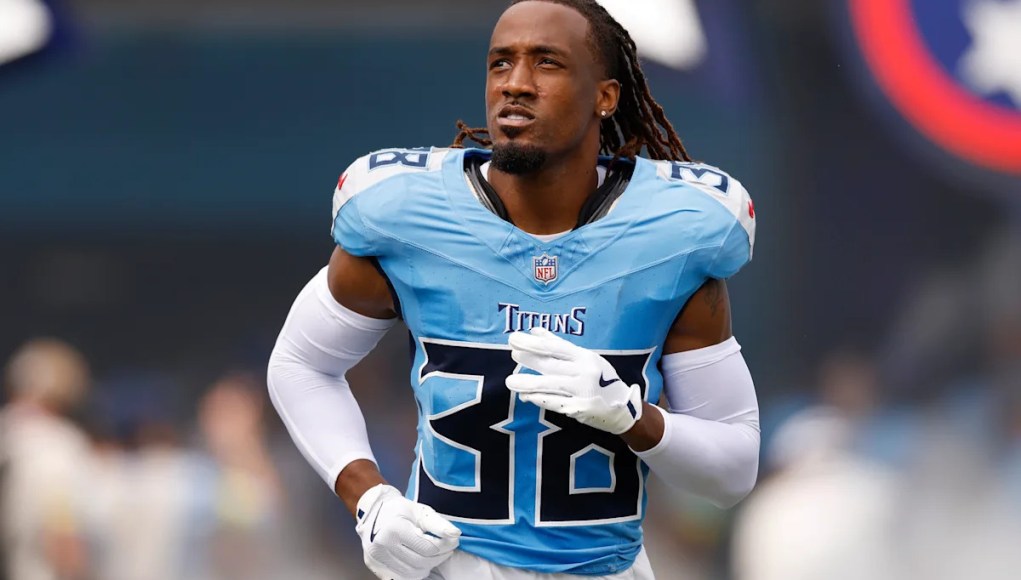 L’Jarius Sneed de los Titans es visto conduciendo un automóvil en un video de vigilancia antes del presunto tiroteo L’Jarius Sneed de los Titans es visto conduciendo un automóvil en un video de vigilancia antes del presunto tiroteo