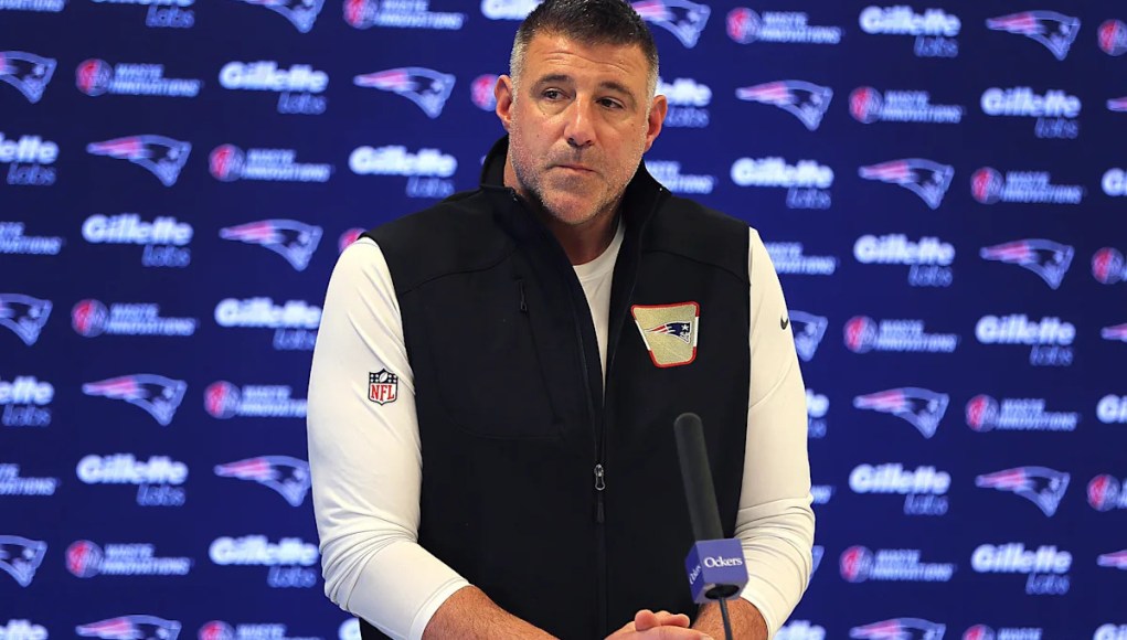 Mike Vrabel de los Patriots dice que se reunió con el equipo y tuvo «algunas conversaciones difíciles» después de que aparecieran fotos con Dianna Russini Mike Vrabel de los Patriots dice que se reunió con el equipo y tuvo «algunas conversaciones difíciles» después de que aparecieran fotos con Dianna Russini