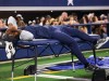 Micah Parsons vio la siesta en la mesa del entrenador durante el juego de pretemporada de los Cowboys, después de invitar a la llamada comercial en el túnel