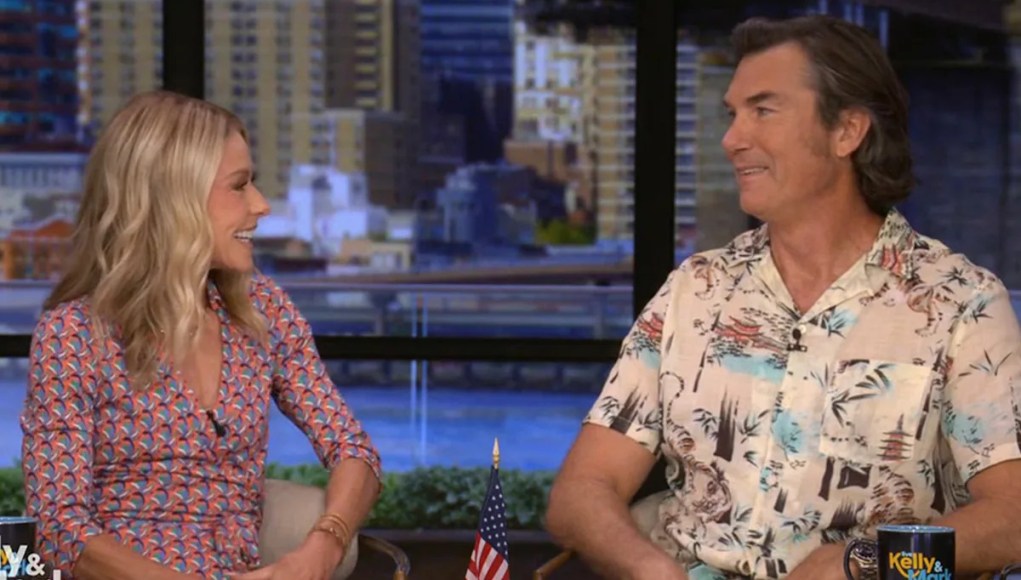 ¿Dónde estaba Mark Consuelos en ‘Live’ hoy? Por qué Jerry O’Connell intervino para él como anfitrión invitado ¿Dónde estaba Mark Consuelos en ‘Live’ hoy? Por qué Jerry O’Connell intervino para él como anfitrión invitado