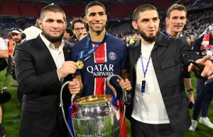 RELOJ: El luchador de UFC Khabib se niega a estrechar la mano con Kate Scott sobre las ‘creencias musulmanas’