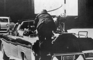 Los federales acusados de destruir la evidencia de Epstein en notificación por la marca de fuego republicano