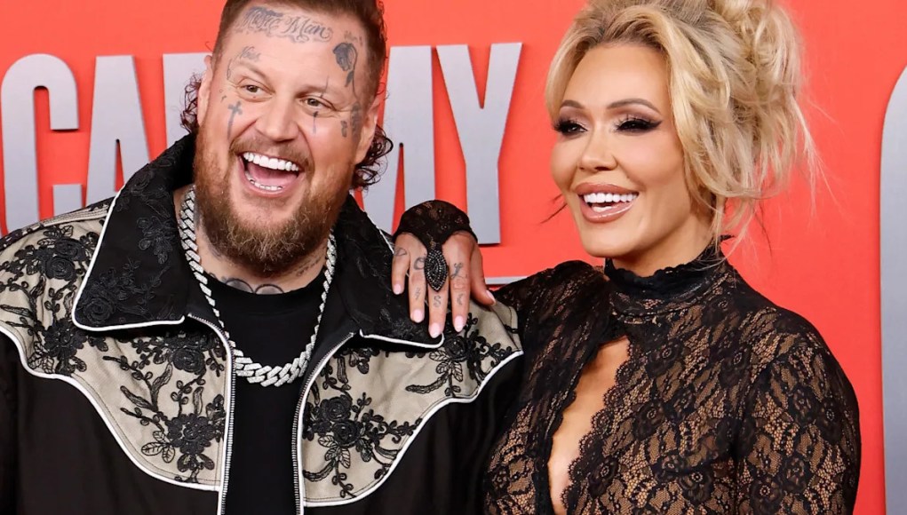 La esposa de Jelly Roll, Bunnie XO, muestra una gran transformación con el ‘peso más bajo’ en más de un año La esposa de Jelly Roll, Bunnie XO, muestra una gran transformación con el ‘peso más bajo’ en más de un año