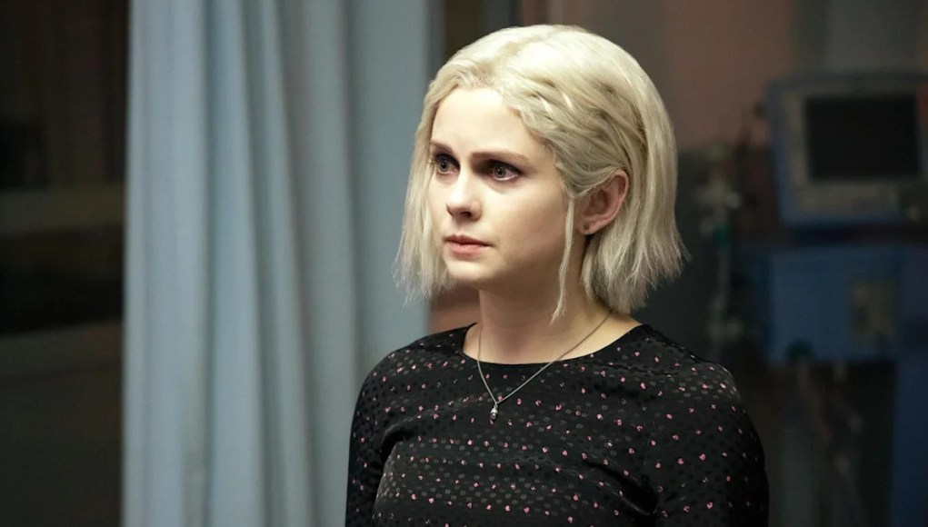 Antes de Ghosts, Rose McIver protagonizó una exitosa adaptación de DC Comics Antes de Ghosts, Rose McIver protagonizó una exitosa adaptación de DC Comics