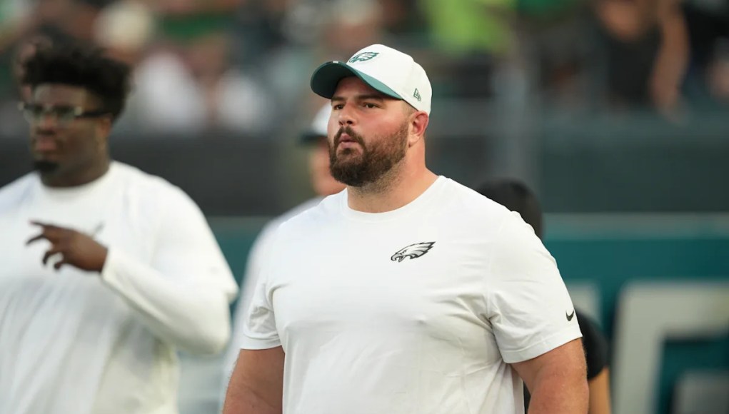 Según los informes, Eagles Pro Bowler Landon Dickerson se someterá a una cirugía de rodilla menor, será semana a semana Según los informes, Eagles Pro Bowler Landon Dickerson se someterá a una cirugía de rodilla menor, será semana a semana