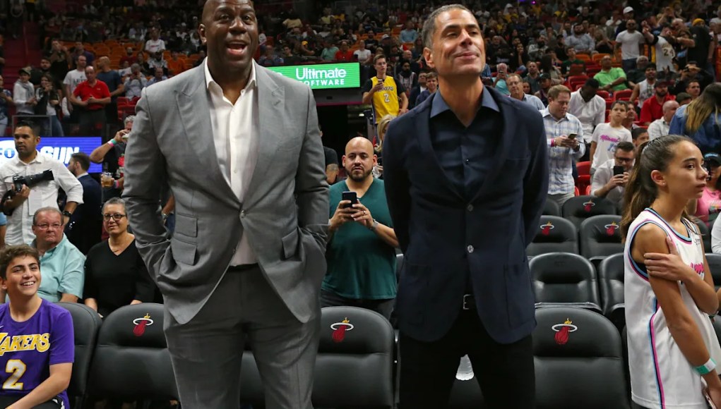 El nuevo presidente comercial de los Lakers dice que el equipo retendrá a Rob Pelinka, con Magic Johnson y los principales ejecutivos de los Dodgers involucrados El nuevo presidente comercial de los Lakers dice que el equipo retendrá a Rob Pelinka, con Magic Johnson y los principales ejecutivos de los Dodgers involucrados