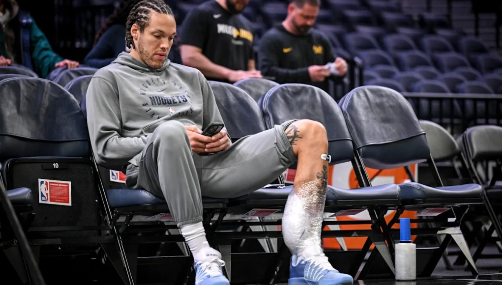 Aaron Gordon regresa a la alineación de los Nuggets para el Juego 4 contra los Timberwolves, pero se dirige temprano al vestuario Aaron Gordon regresa a la alineación de los Nuggets para el Juego 4 contra los Timberwolves, pero se dirige temprano al vestuario