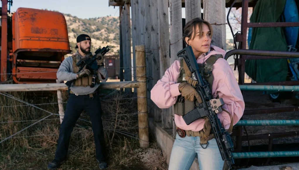 Riley Green regresa mientras ‘Marshals’ da un giro oscuro: dentro del rescate de alto riesgo (exclusivo) Riley Green regresa mientras ‘Marshals’ da un giro oscuro: dentro del rescate de alto riesgo (exclusivo)