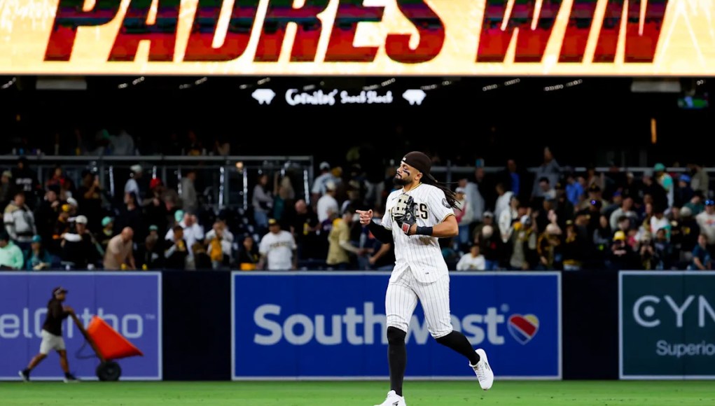 La venta de los Padres estaría cerca de finalizarse por .9 mil millones La venta de los Padres estaría cerca de finalizarse por .9 mil millones