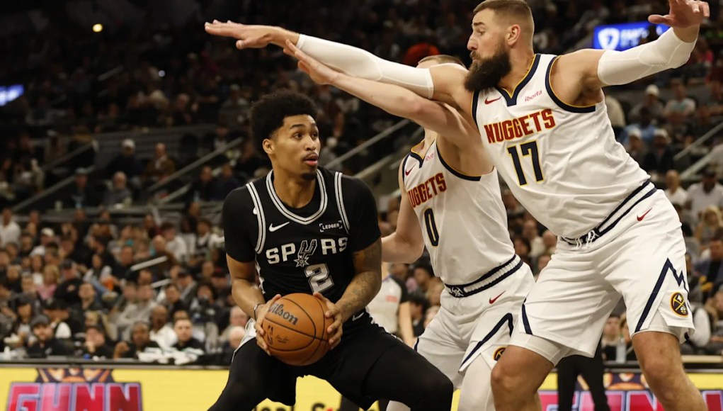Es hora de baloncesto: San Antonio Spurs en Denver Nuggets Es hora de baloncesto: San Antonio Spurs en Denver Nuggets