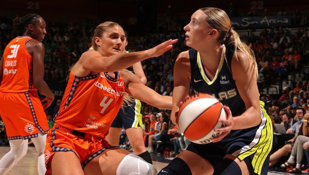 Wings Things: Paige Bueckers está en una lágrima y quiere su silbato Wings Things: Paige Bueckers está en una lágrima y quiere su silbato