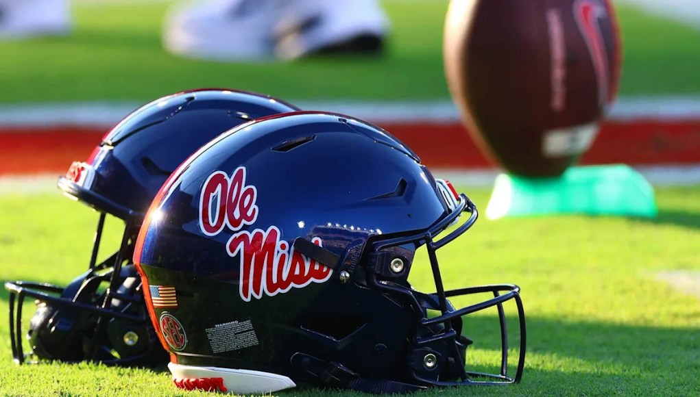 Ole Miss insta a la SEC a castigar a Lane Kiffin y Steve Sarkisian por comentarios virales Ole Miss insta a la SEC a castigar a Lane Kiffin y Steve Sarkisian por comentarios virales