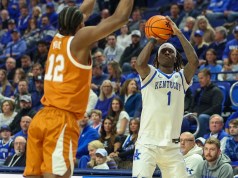 Denzel Aberdeen, aparentemente fuera de elegibilidad, ingresa al portal de transferencias de la NCAA