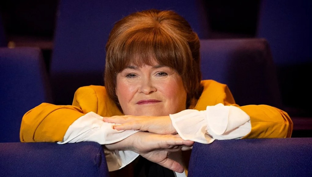 La alumna de ‘Britain’s Got Talent’ Susan Boyle parece irreconocible después de debutar una nueva y dramática apariencia La alumna de ‘Britain’s Got Talent’ Susan Boyle parece irreconocible después de debutar una nueva y dramática apariencia