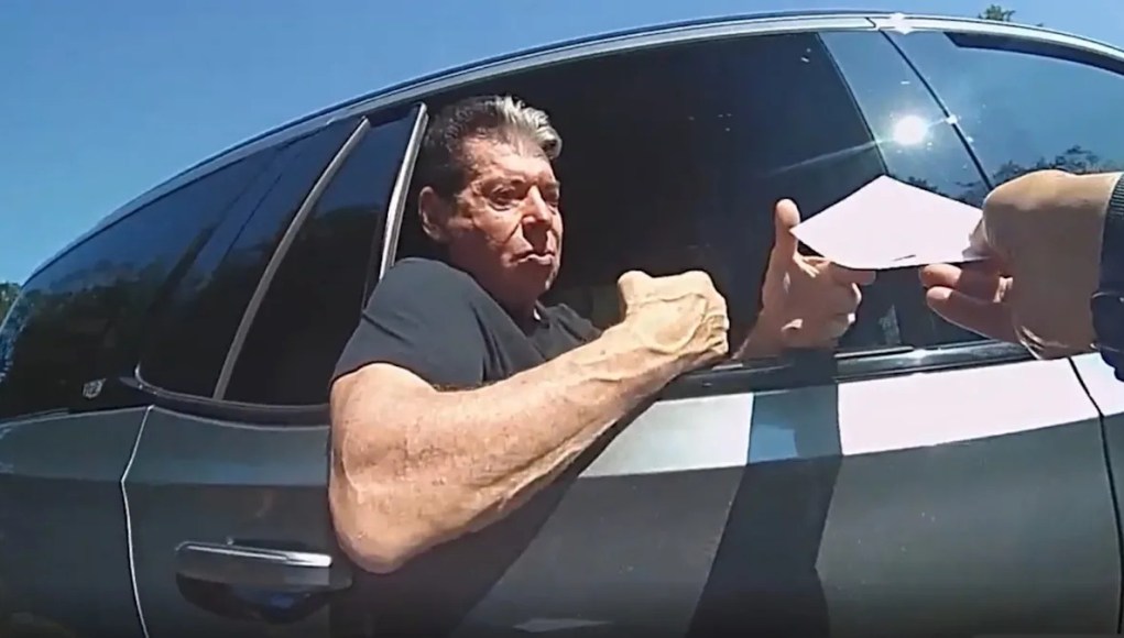 Imágenes recientemente publicadas revelan la escena ‘horripilante’ del accidente automovilístico de Vince McMahon en 2025 Imágenes recientemente publicadas revelan la escena ‘horripilante’ del accidente automovilístico de Vince McMahon en 2025