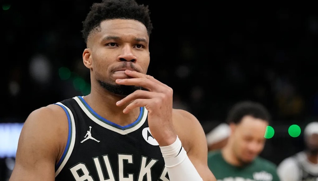 Fecha límite de cambios de la NBA: todos conocemos a Giannis Antetokounmpo, pero ¿quién más podría estar en movimiento? Fecha límite de cambios de la NBA: todos conocemos a Giannis Antetokounmpo, pero ¿quién más podría estar en movimiento?