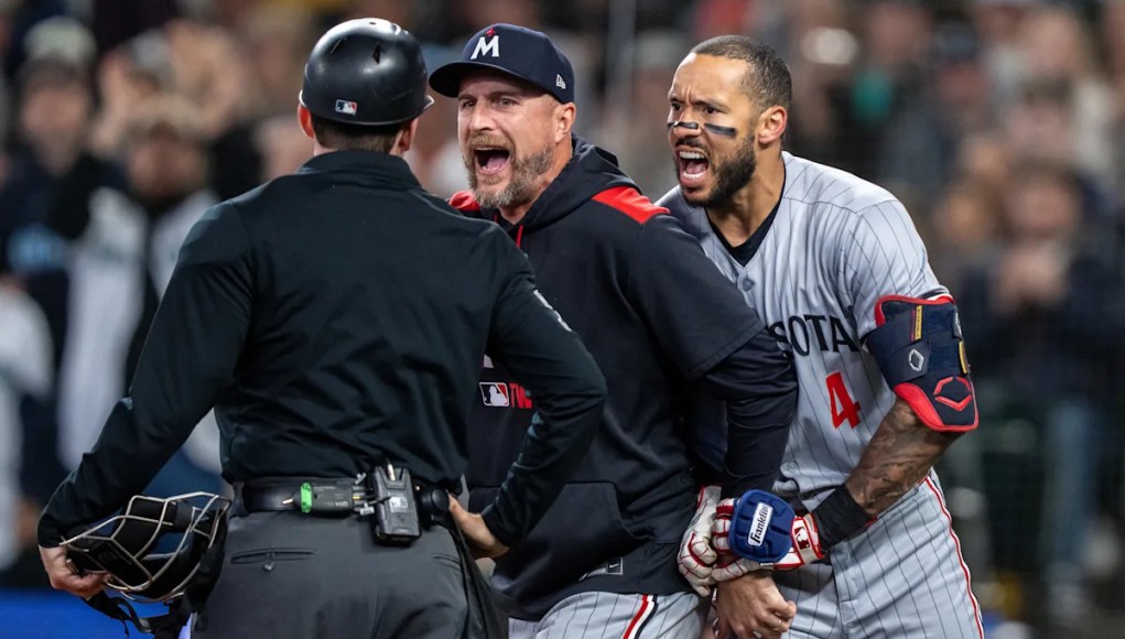El campocorto de los gemelos Carlos Correa, el gerente Rocco Baldelli expulsado en la tensa pérdida de salida vs. Marineros El campocorto de los gemelos Carlos Correa, el gerente Rocco Baldelli expulsado en la tensa pérdida de salida vs. Marineros