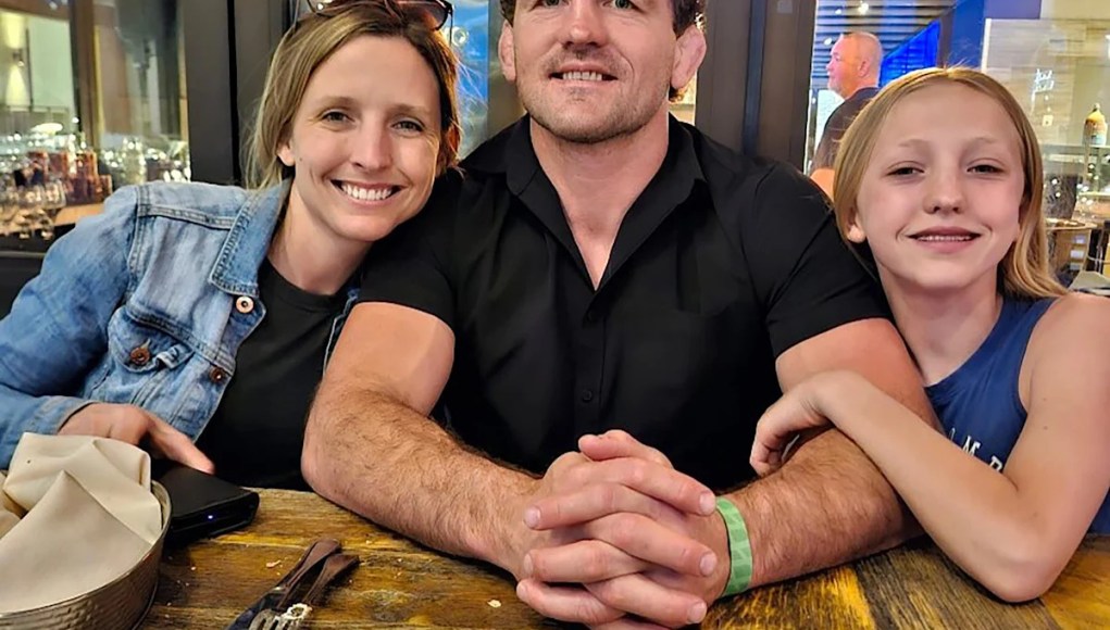 El luchador de UFC Ben Askren ‘todavía luchando’ por su vida, la esposa niega los rumores de muerte El luchador de UFC Ben Askren ‘todavía luchando’ por su vida, la esposa niega los rumores de muerte