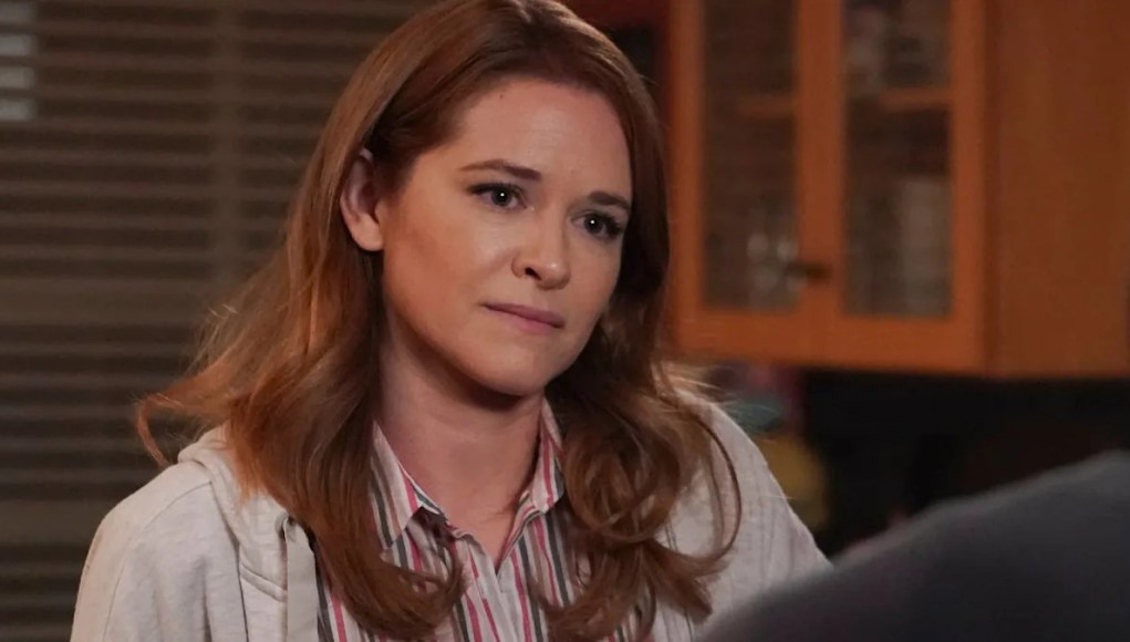 Sarah Drew comparte un consejo de su padre pastor que le cambió la vida para superar los ataques de pánico Sarah Drew comparte un consejo de su padre pastor que le cambió la vida para superar los ataques de pánico
