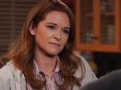 Sarah Drew comparte un consejo de su padre pastor que le cambió la vida para superar los ataques de pánico