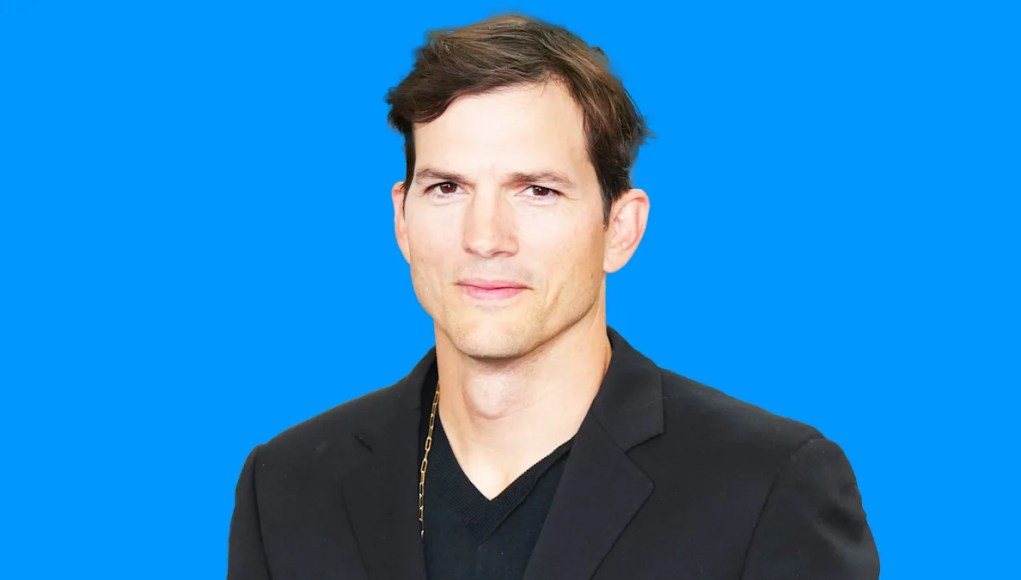 Ashton Kutcher denuncia las extrañas reglas de la cirugía plástica de Hollywood Ashton Kutcher denuncia las extrañas reglas de la cirugía plástica de Hollywood