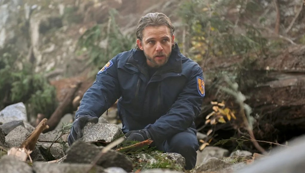 La estrella de ‘Fire Country’, Max Thieriot, se burla de los principales momentos de la temporada 4 que tendrán los fanáticos encendidos La estrella de ‘Fire Country’, Max Thieriot, se burla de los principales momentos de la temporada 4 que tendrán los fanáticos encendidos