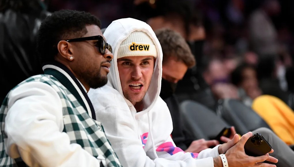 Justin Bieber y el ex mentor Usher tuvieron un ‘acalorado intercambio’ en la fiesta de los Oscar de Beyoncé Justin Bieber y el ex mentor Usher tuvieron un ‘acalorado intercambio’ en la fiesta de los Oscar de Beyoncé