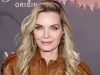Michelle Pfeiffer y su esposo David E. Kelley hacen una rara aparición en la alfombra roja