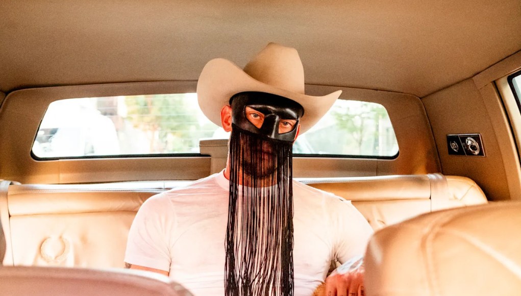 Orville Peck adelanta su próximo EP con el sencillo reflexivo ‘Drift Away’ Orville Peck adelanta su próximo EP con el sencillo reflexivo ‘Drift Away’