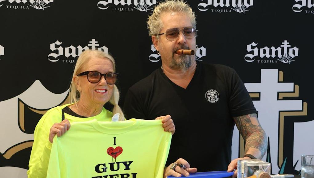 Los restaurantes de Gainesville aparecerán en ‘Diners, Drive-In y Dives’ de Guy Fieri ‘ Los restaurantes de Gainesville aparecerán en ‘Diners, Drive-In y Dives’ de Guy Fieri ‘