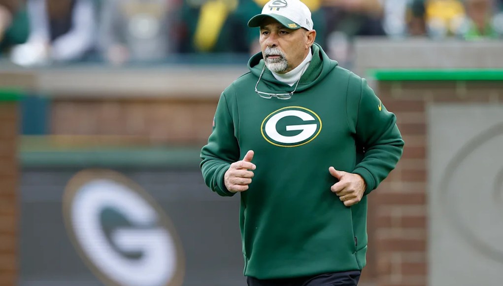 Rich Bisaccia renuncia como coordinador de equipos especiales de los Packers Rich Bisaccia renuncia como coordinador de equipos especiales de los Packers