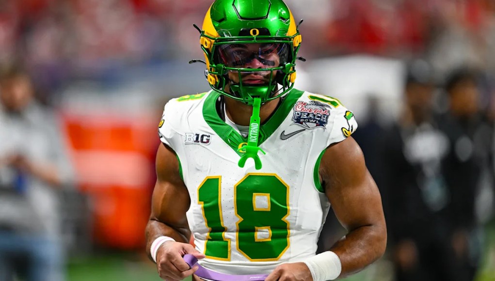 Oregon TE Kenyon Sadiq se declara para el Draft de la NFL 2026 Oregon TE Kenyon Sadiq se declara para el Draft de la NFL 2026