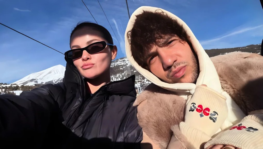 Selena Gomez y Benny Blanco acaban de publicar las fotos de nieve más lindas de la historia Selena Gomez y Benny Blanco acaban de publicar las fotos de nieve más lindas de la historia