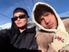 Selena Gomez y Benny Blanco acaban de publicar las fotos de nieve más lindas de la historia
