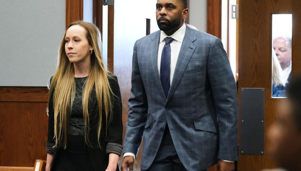 Cómo la esposa abandonada de Sherrone Moore lo salvó de la ‘ira total’ de la corte Cómo la esposa abandonada de Sherrone Moore lo salvó de la ‘ira total’ de la corte