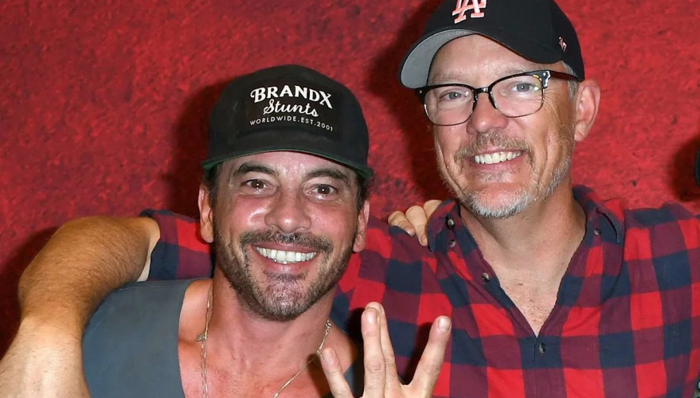 ¡Reunión de «gritar»! Matthew Lillard sorprende a la Comic-Con revelando que Skeet Ulrich se une a «Cinco noches en Freddy’s 2» ¡Reunión de «gritar»! Matthew Lillard sorprende a la Comic-Con revelando que Skeet Ulrich se une a «Cinco noches en Freddy’s 2»