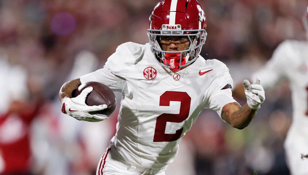 Los atletas de portada de ‘EA Sports College Football 26’ revelaron a medida que el juego se acerca a la fecha de lanzamiento de verano Los atletas de portada de ‘EA Sports College Football 26’ revelaron a medida que el juego se acerca a la fecha de lanzamiento de verano