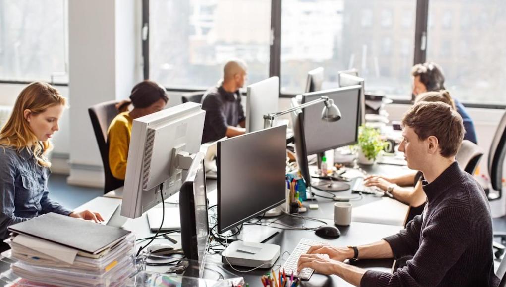 La Generación Z huyó de San Francisco hacia Texas y Florida. Ahora están convirtiendo las «ciudades acogedoras» en las próximas grandes ciudades tecnológicas La Generación Z huyó de San Francisco hacia Texas y Florida. Ahora están convirtiendo las «ciudades acogedoras» en las próximas grandes ciudades tecnológicas