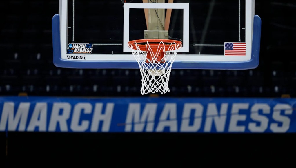 Actualizaciones en vivo del torneo de la NCAA, puntajes: el No. 1 Duke maneja al No. 2 UConn; Michigan derrota a Tennessee; Las mujeres de UCLA y UConn avanzan a la Final Four Actualizaciones en vivo del torneo de la NCAA, puntajes: el No. 1 Duke maneja al No. 2 UConn; Michigan derrota a Tennessee; Las mujeres de UCLA y UConn avanzan a la Final Four