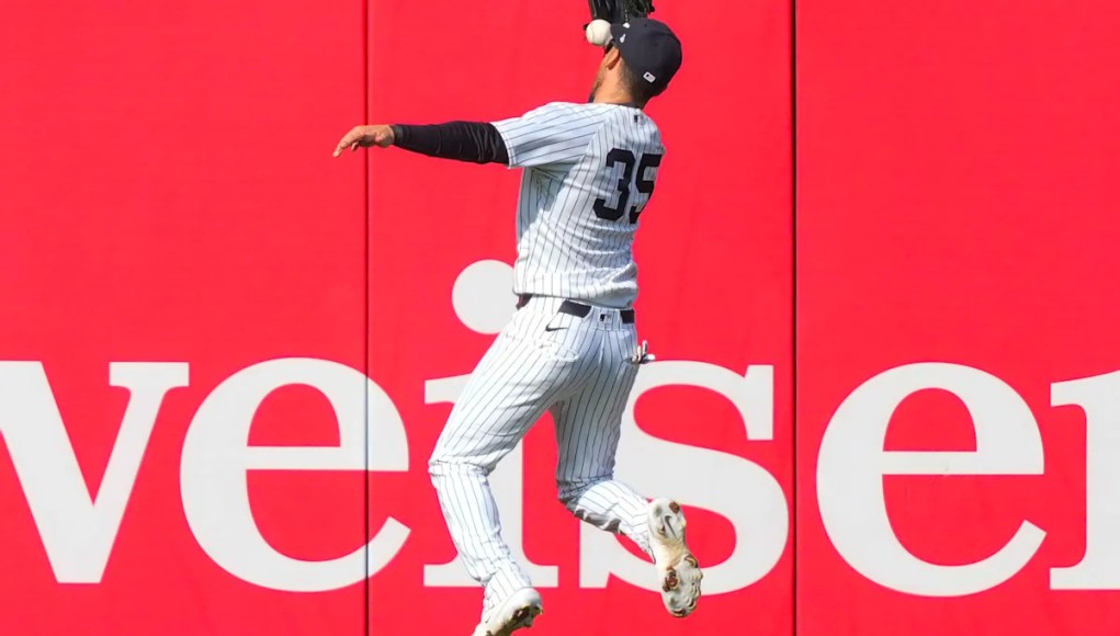 La bola de Cody Bellinger se convierte en la atrapada más destacada de los Yankees La bola de Cody Bellinger se convierte en la atrapada más destacada de los Yankees