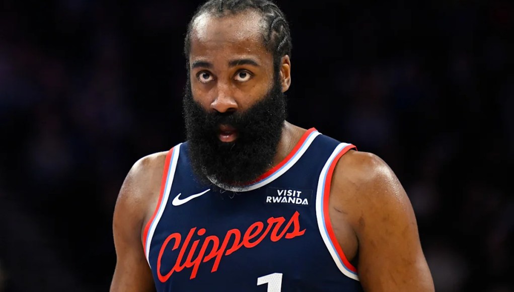 Fuentes: Clippers y Cavaliers participan en conversaciones comerciales con James Harden Fuentes: Clippers y Cavaliers participan en conversaciones comerciales con James Harden