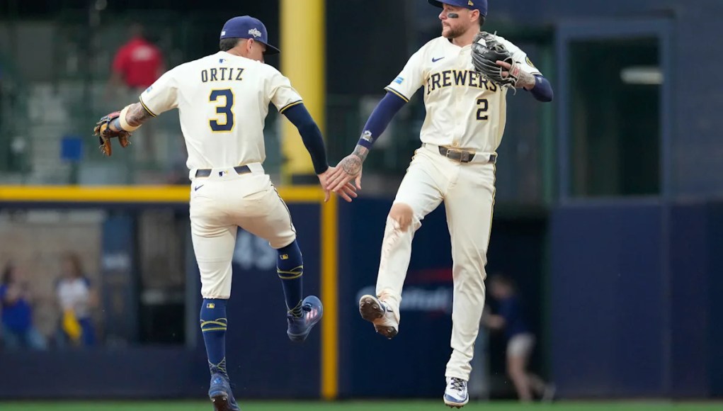 Juego 1 de NLDS: La ofensiva de los Cerveceros abruma a los Cachorros en la victoria de 9-3; Jackson Chourio sale con una lesión en los isquiotibiales Juego 1 de NLDS: La ofensiva de los Cerveceros abruma a los Cachorros en la victoria de 9-3; Jackson Chourio sale con una lesión en los isquiotibiales