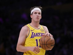 Austin Reaves de los Lakers se perderá el resto de la temporada regular por una distensión en el oblicuo