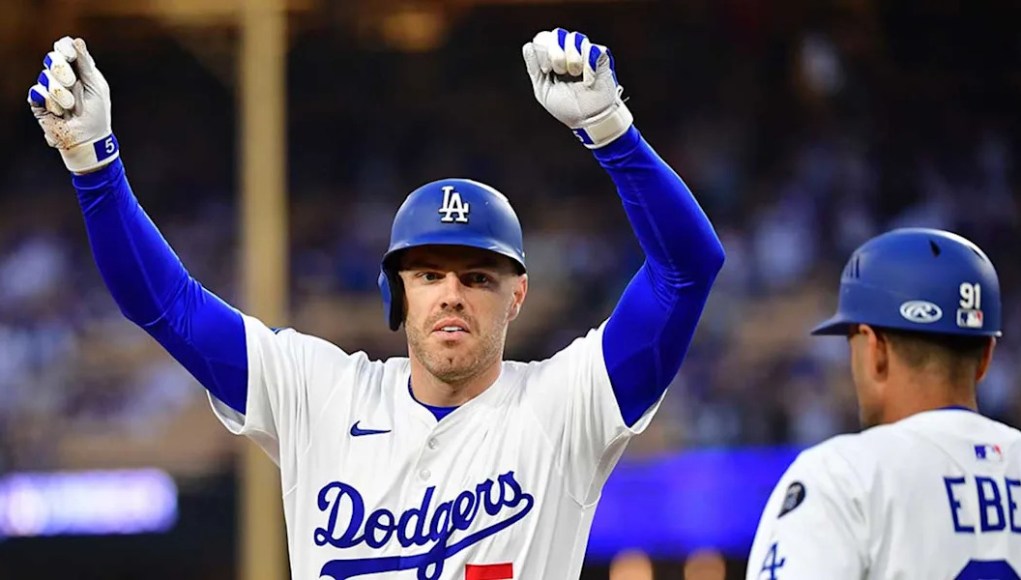 Freddie Freeman Seals ganan sobre los reales con gema web en la primera base Freddie Freeman Seals ganan sobre los reales con gema web en la primera base