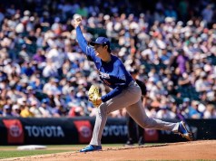 Un día de Rockie para Roki Sasaki y el bullpen, los Dodgers pierden 9-6
