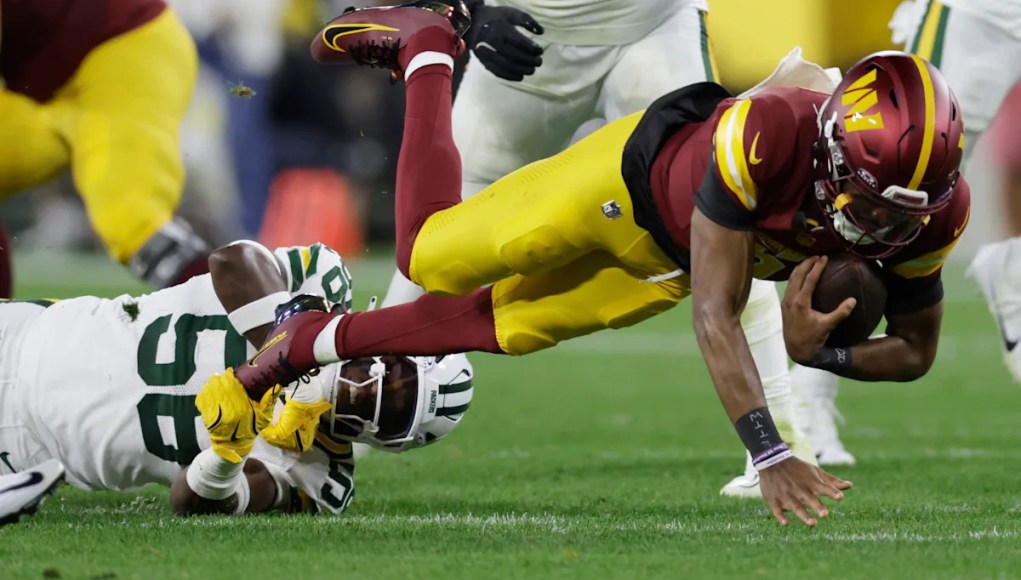 Jayden Daniels de los comandantes no está en el campo para el comienzo de la práctica el viernes Jayden Daniels de los comandantes no está en el campo para el comienzo de la práctica el viernes