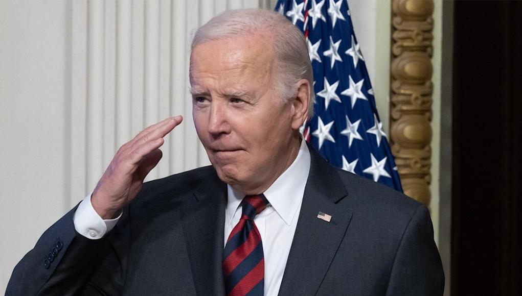 La ‘firma automática’ de Biden aparece en la mayoría de los documentos oficiales, planteando preocupaciones sobre quién controló el WH: Informe La ‘firma automática’ de Biden aparece en la mayoría de los documentos oficiales, planteando preocupaciones sobre quién controló el WH: Informe