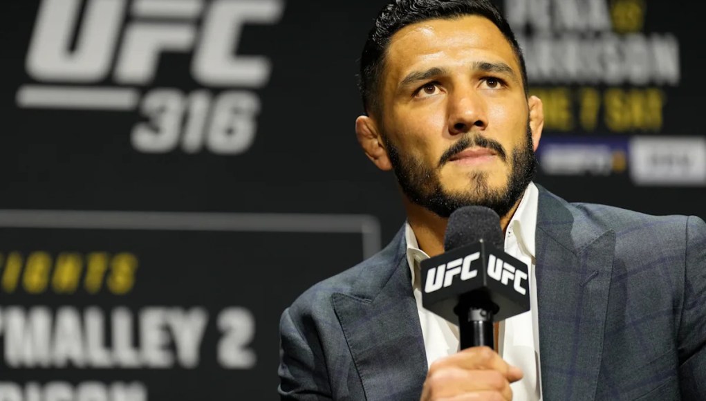 Mientras se dirige al UFC, el prospecto de chip azul Aaron Pico es todo adulto Mientras se dirige al UFC, el prospecto de chip azul Aaron Pico es todo adulto