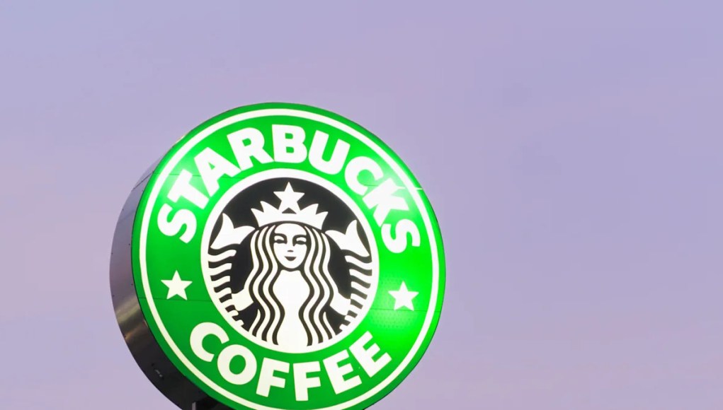 Starbucks acaba de lanzar la colección más mágica de la Copa de Halloween Starbucks acaba de lanzar la colección más mágica de la Copa de Halloween